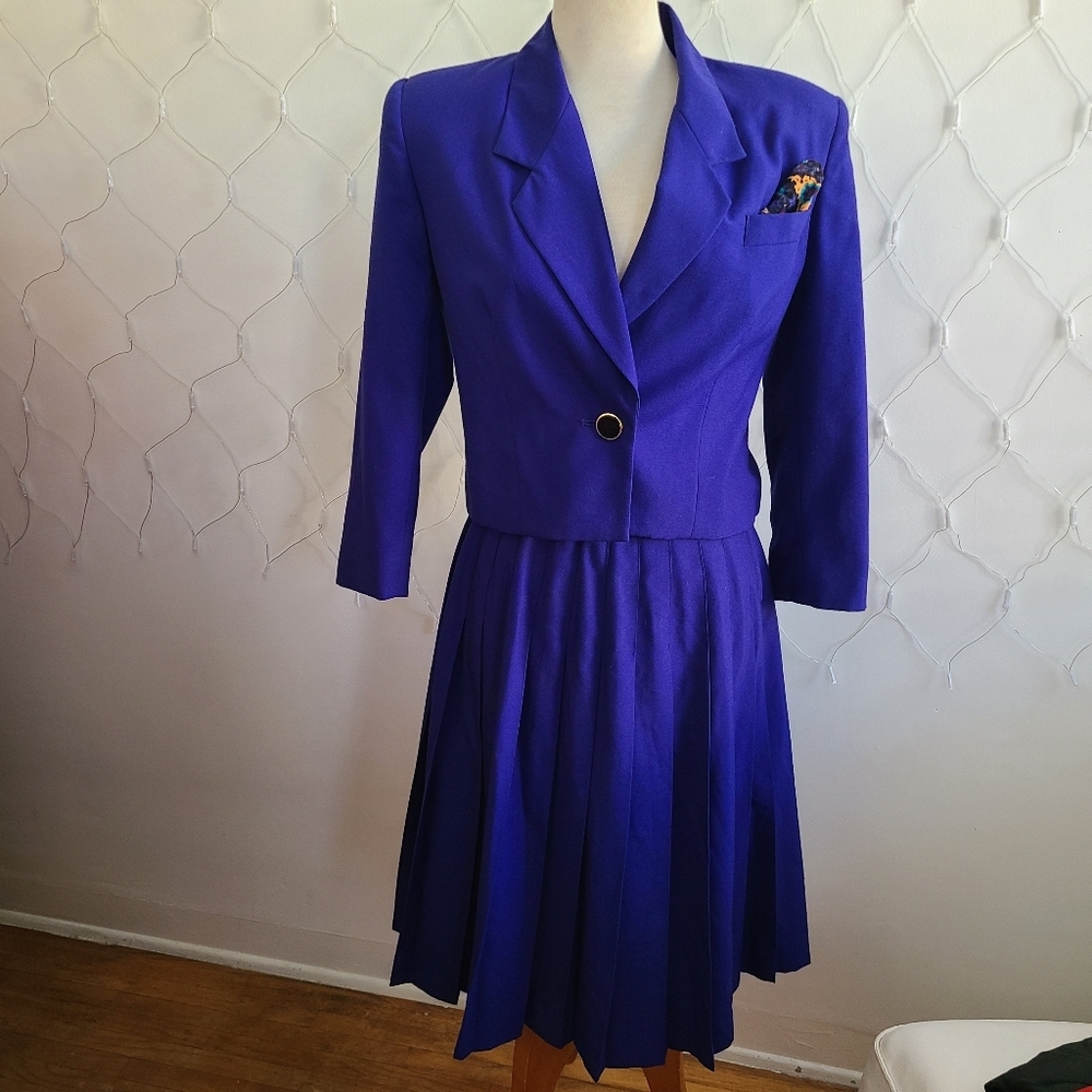 Vintage Business Suit by Karen Scott / Size 4 (2 Pieces)